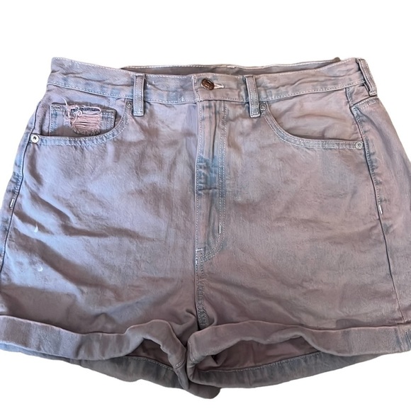 American Eagle Pink Faded Denim Shorts - Picture 1 of 4